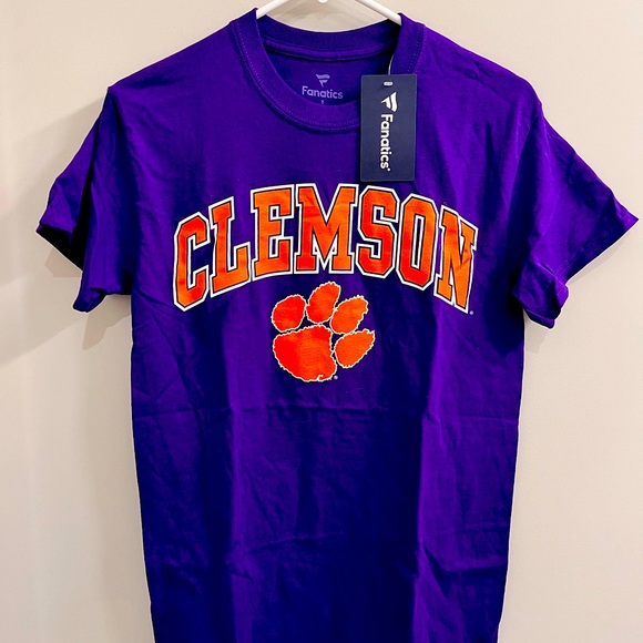 NWT fanatics t-shirt - Picture 1 of 2